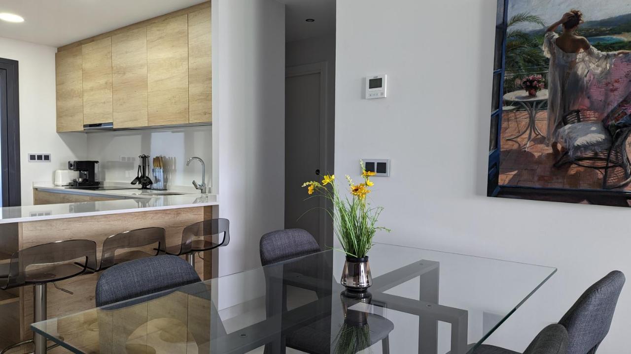 Sunset Waves Wow Apartment Benidorm Bagian luar foto