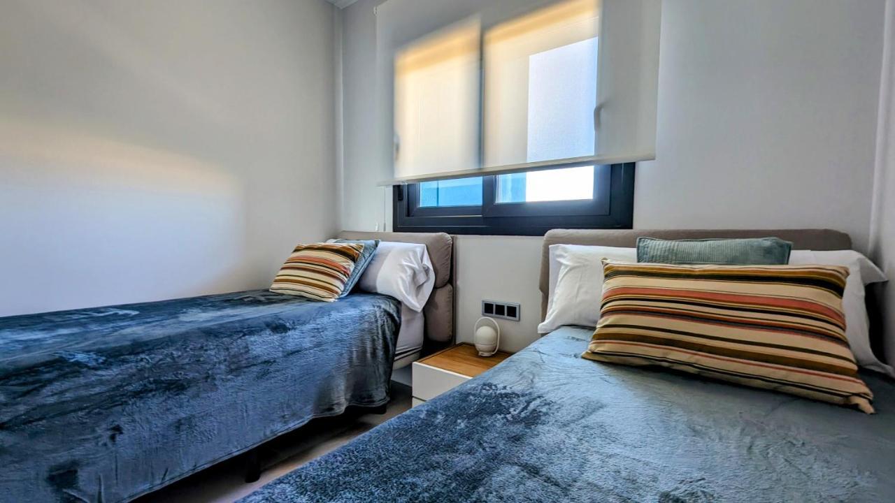 Sunset Waves Wow Apartment Benidorm Bagian luar foto