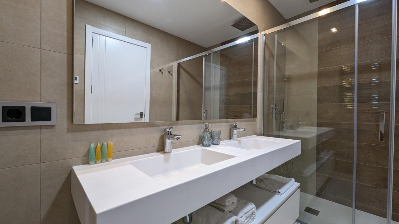 Sunset Waves Wow Apartment Benidorm Bagian luar foto
